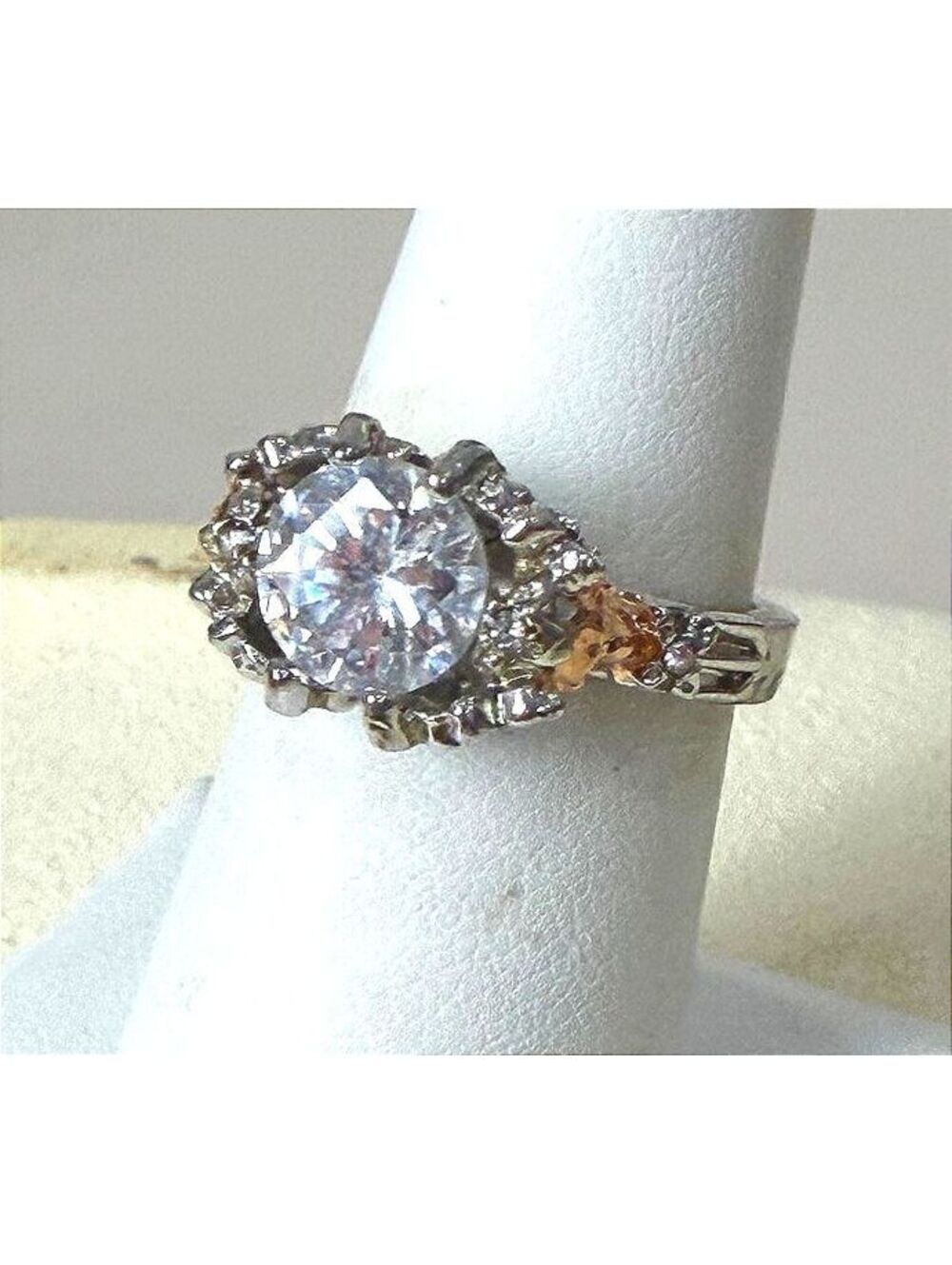 EVBEA Skull Ring Elegant Silver Tone Ring with Central Clear Gemstone Size 6.5